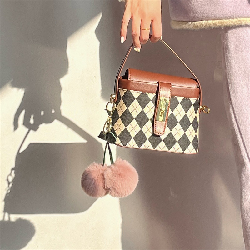 IELGY Túi Đeo Chéo Đính Đá Màu Sắc Tương Phản Phong Cách retro Thời Trang Cho Nữ