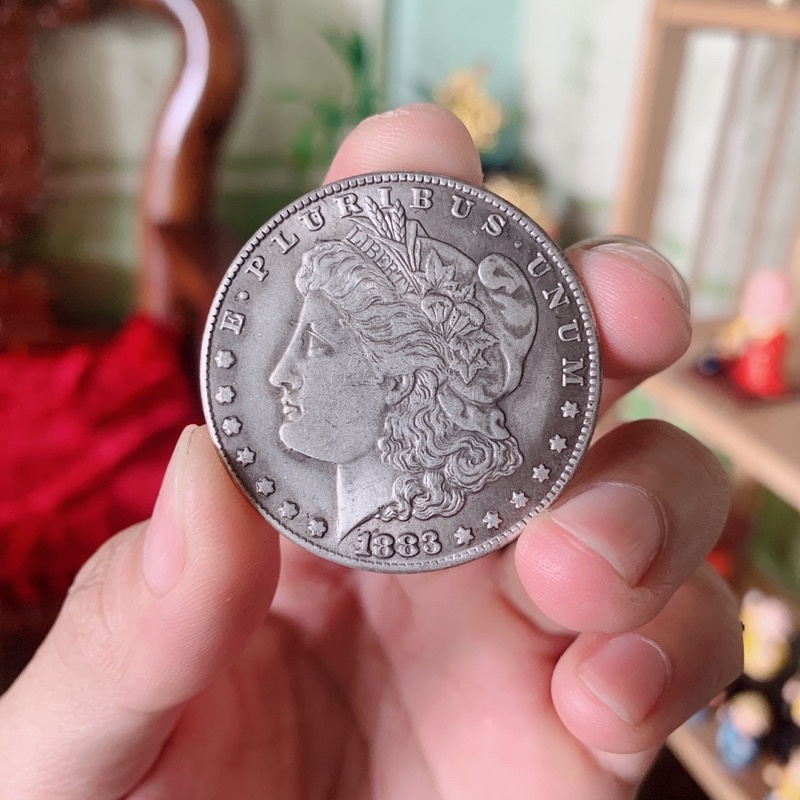 Đồng xu bạc đen Bust Silver Dollar năm 1883