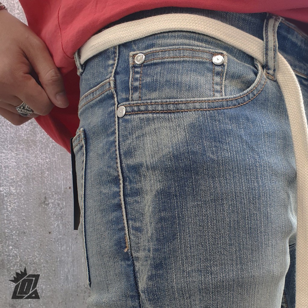 Thắt lưng drawstring MCQ phối với Jeans Streetwear Brand trong BST Collectuon