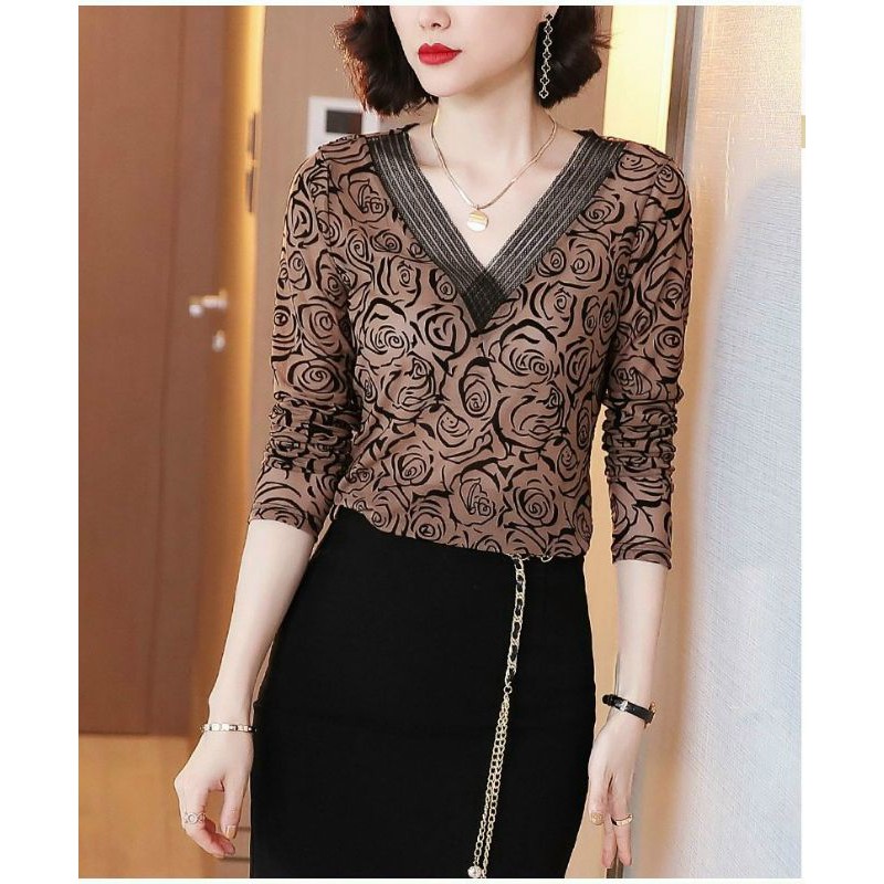 HÀNG NHẬP - ÁO THUN LƯỚI HOẠ TIẾT HOA NHUNG CỔ V VIỀN REN