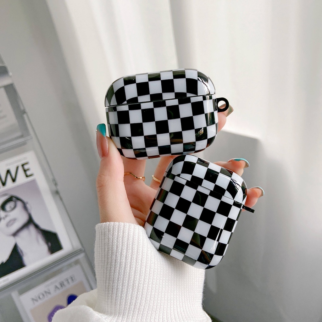 Vỏ Bảo Vệ Hộp Sạc Tai Nghe AirPods3/AirPods 3G/Apple Pro/2 Màu Trắng/Đen Xinh Xắn