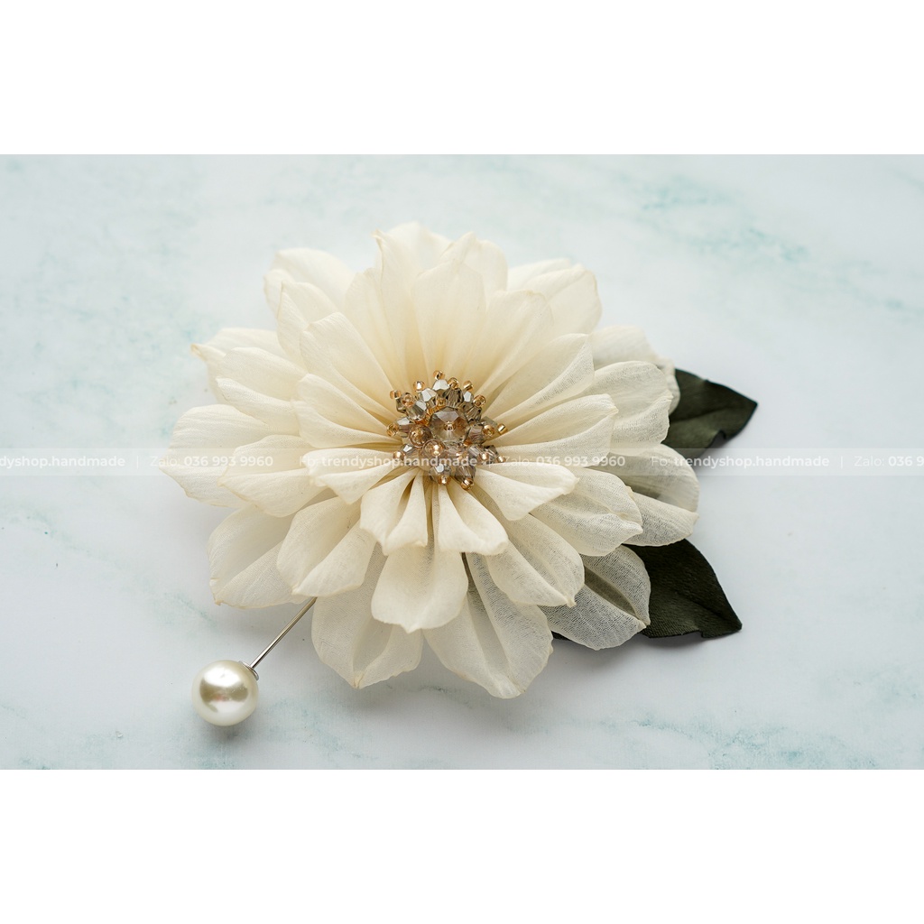 Hoa Cài Áo - Hoa thược dược cài áo cao cấp nhụy pha lê mix lá gấm - Hoa vải cài áo handmade