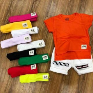 Set bộ áo và quần 120 k .