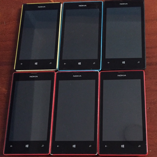 Điện thoại cảm ứng giá rẻ lumia 520 nghe goij xem youtube