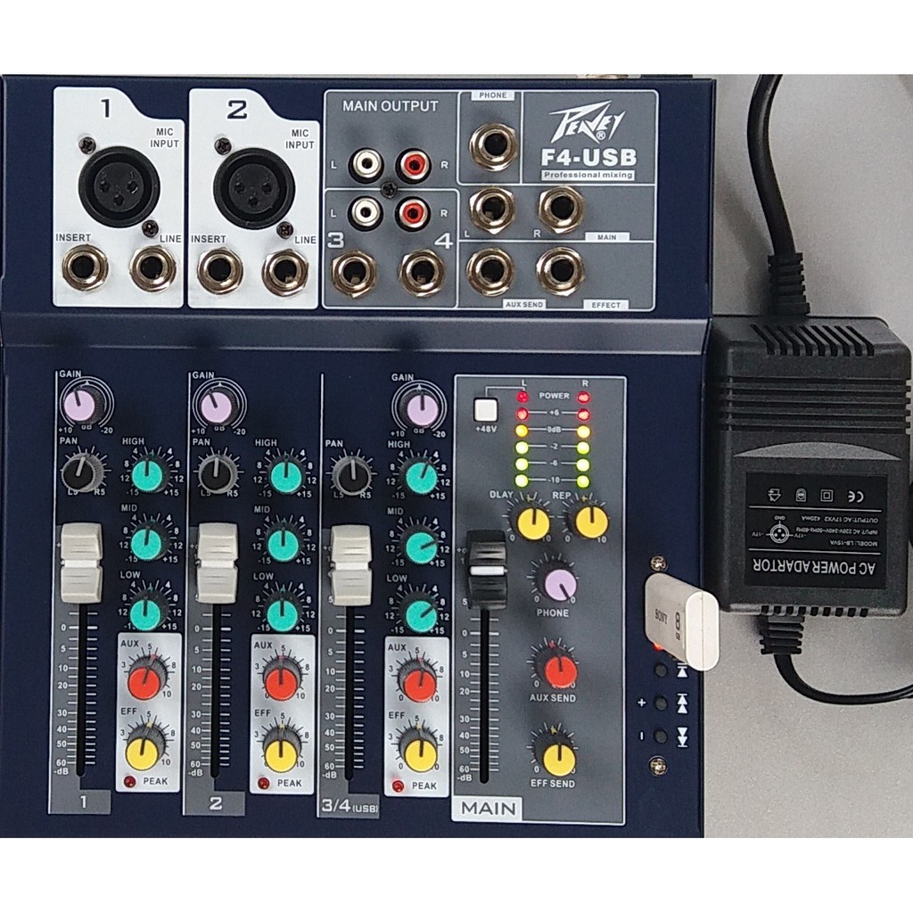 Mixer PEAVEY F4 USB chuyên dùng karaoke và livestream