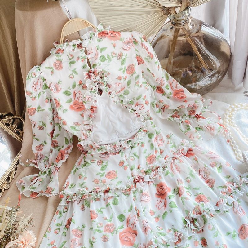 Đầm hoa nổi phối bèo cutout eo hở lưng✨✨