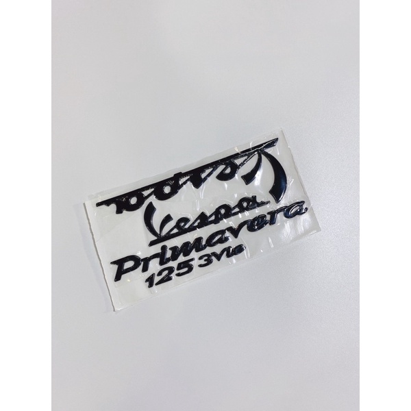 Bộ tem nổi chữ VESPA Primavera 125 3Vie màu đen, màu trắng