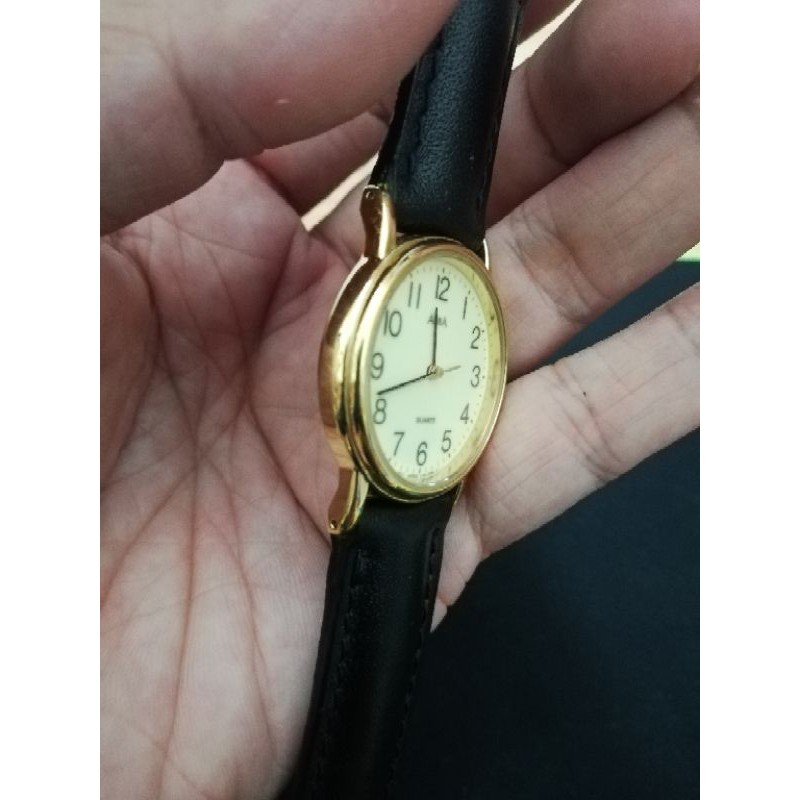 đồng hồ nữ ALBA