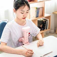 Giá Chống Cận Cho Học Sinh Deli 70540