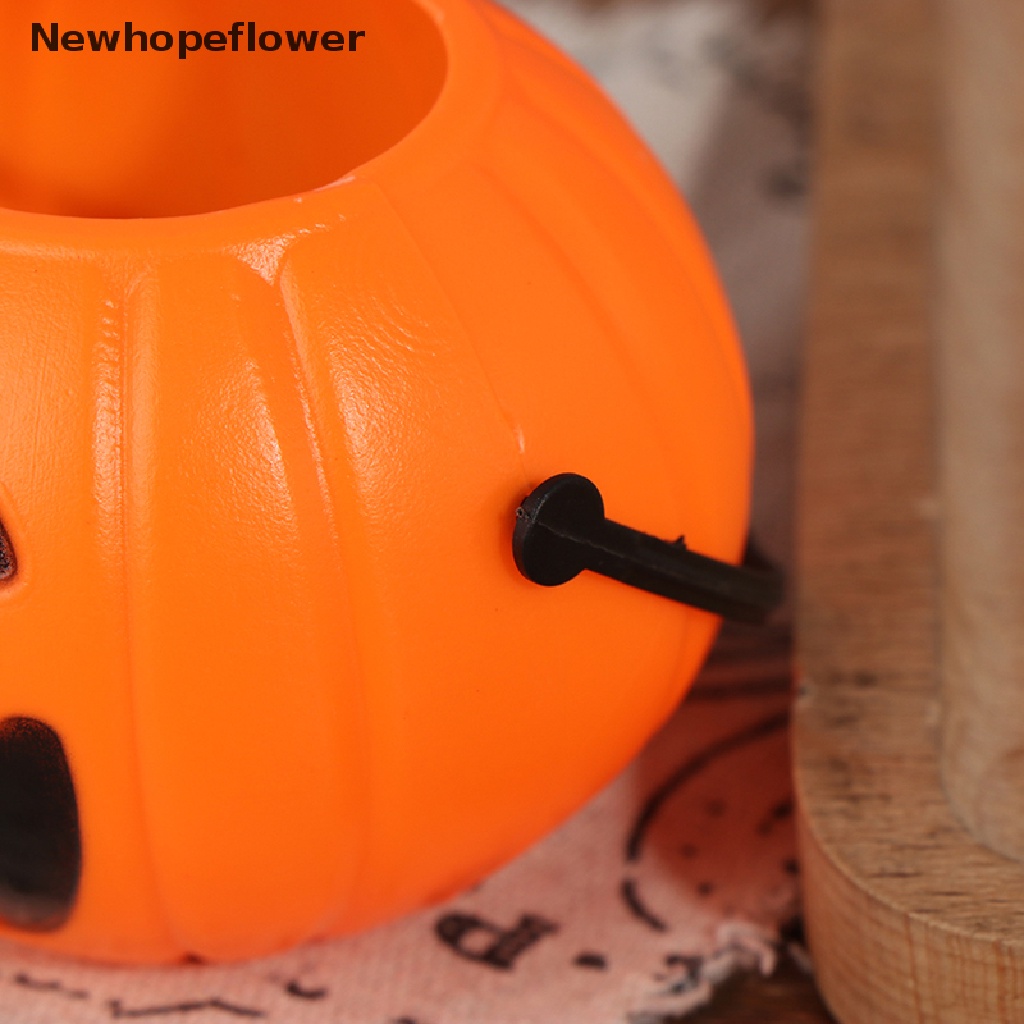 Xô nhựa hình bí ngô trang trí Halloween