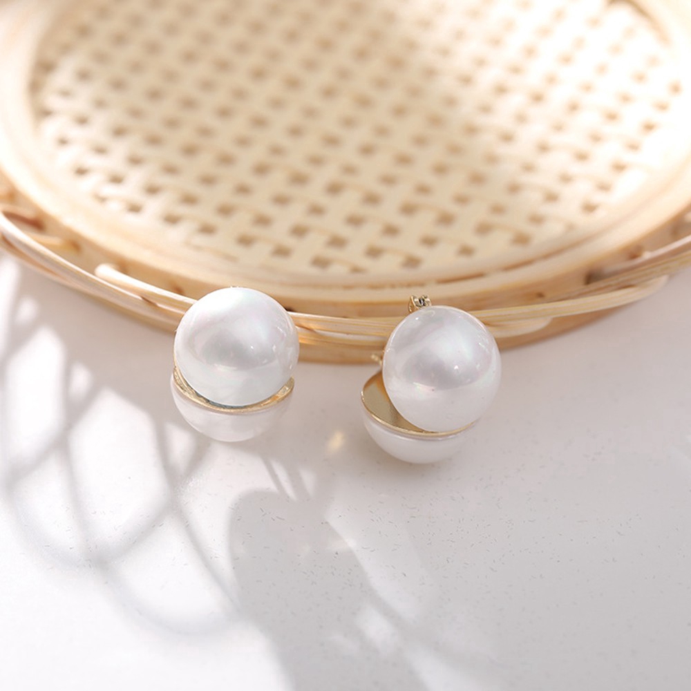Đôi bông tai đính ngọc trai phong cách Hàn Quốc