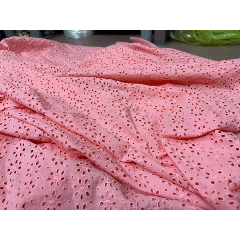 Vải thô boi thêu hoa đục lỗ