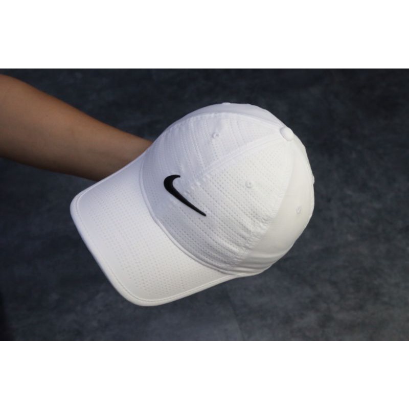 Mũ lưỡi trai thêu logo NI KE đơn giản, chất dù lazer lỗ siêu nhẹ,thoáng mát, quai cài dán