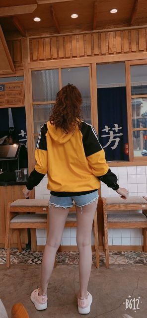 [Mã WASTMAY giảm 15% tối đa 30K đơn 150K] [Giá siêu rẻ] Áo khoác kaki logo phối đen | BigBuy360 - bigbuy360.vn