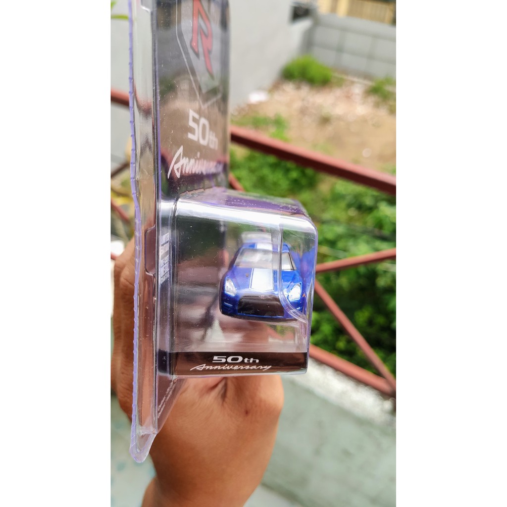 Mô hình tĩnh Greenlight Nissan GTR35 50th Annivesary tỷ lệ 1:64