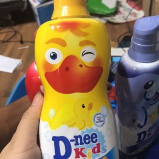 Sữa tắm trẻ em Dnee Kid Thái Lan