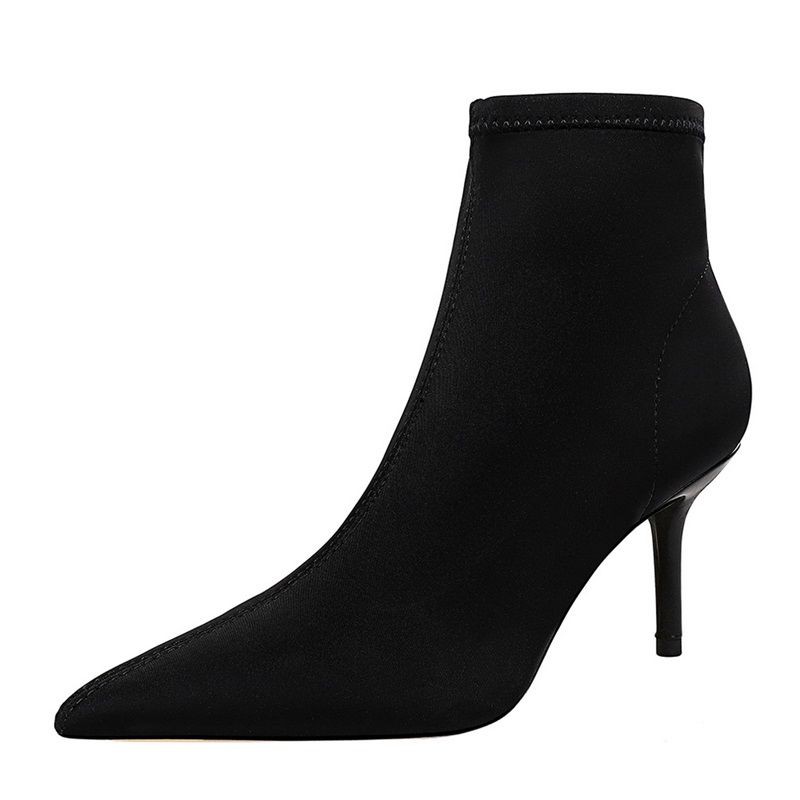 Giày cao gót mỏng màu đỏ ròng nhọn Martin boots của phụ nữ ống ngắn mũi da giữa cổ đơn