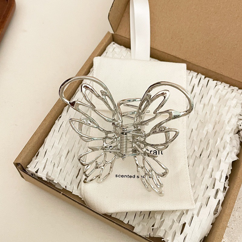 Kẹp Tóc Hình Bướm Bằng Kim Loại Màu Bạc Phong Cách Hàn Quốc Cho Nữ