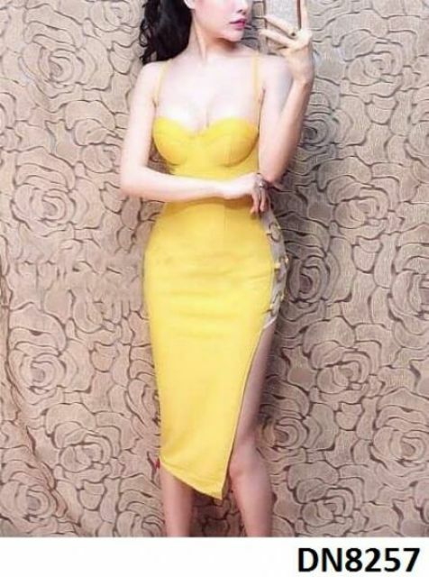 Đầm body cúp khoét hông phối khoen sexy
