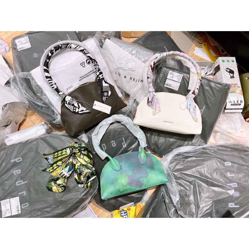 Túi cnk kẹp nách