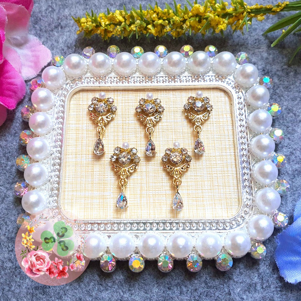 Mã CR234 . Charm kim loại đính đá trang trí móng siêu xinh.