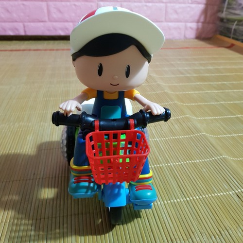 đồ chơi xe đạp cho bé xoay 360 độ có nhạc và đèn