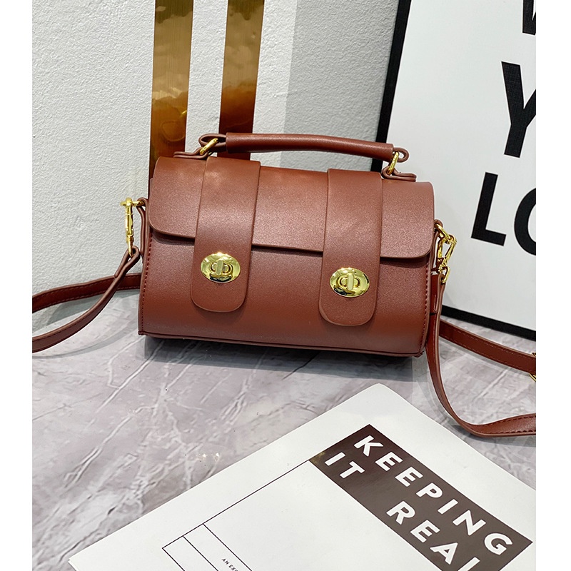 Túi đeo chéo vai  IELGY có khóa gài thời trang sành điệu cho nữ