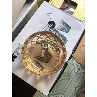 gạt tàn thuốc lá