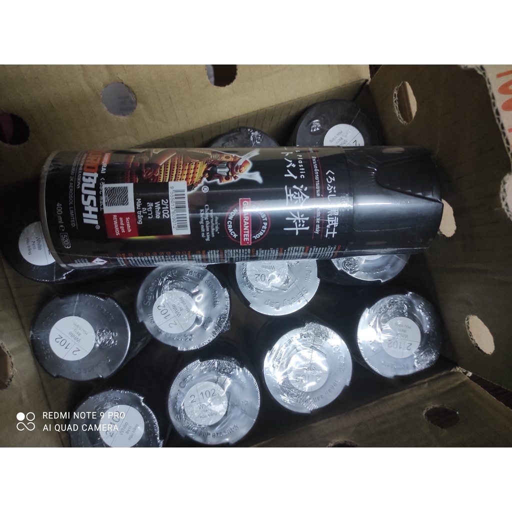 CHAI SƠN SAMURAI SƠN XỊT MÀU TRẮNG MÃ MÀU 102 400ML TỪ NHẬT BẢN