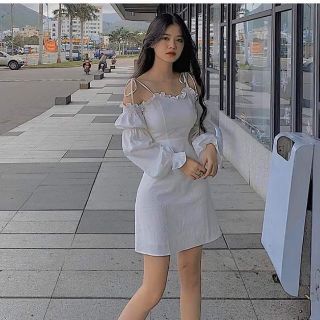 Đầm rớt vai hai màu
