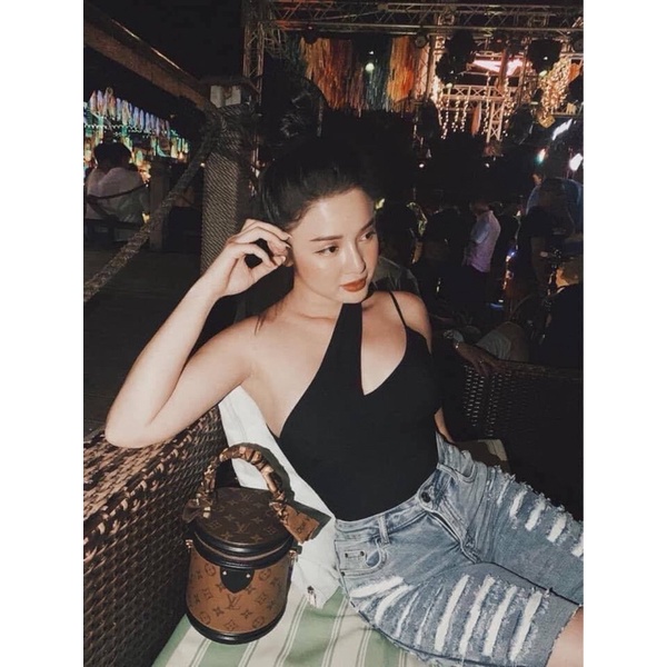 Áo Lazzo Khoét Ngực