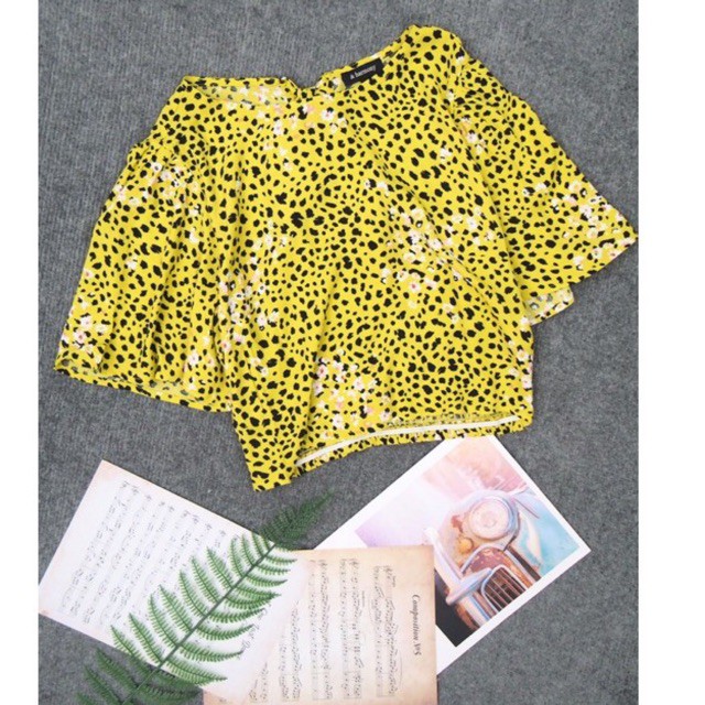 Áo croptop bo chun hở lưng vnxk dư xịn
