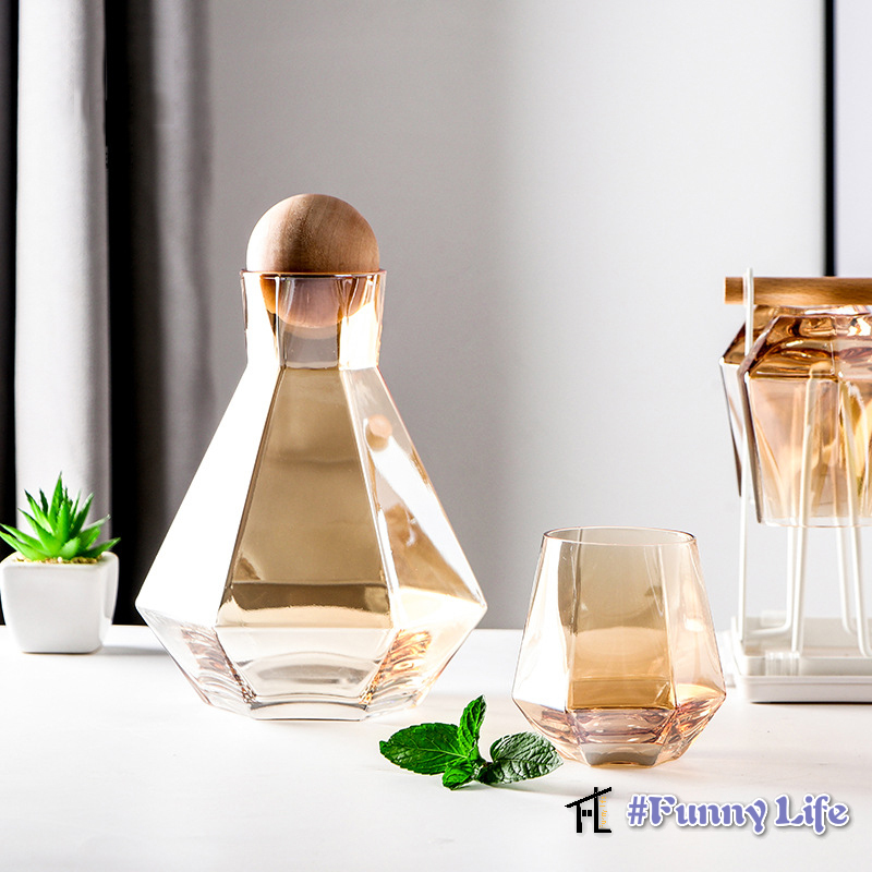 Bình thủy tinh đựng trà/đồ uống kiểu dáng mới lạ 1400ml | BigBuy360 - bigbuy360.vn