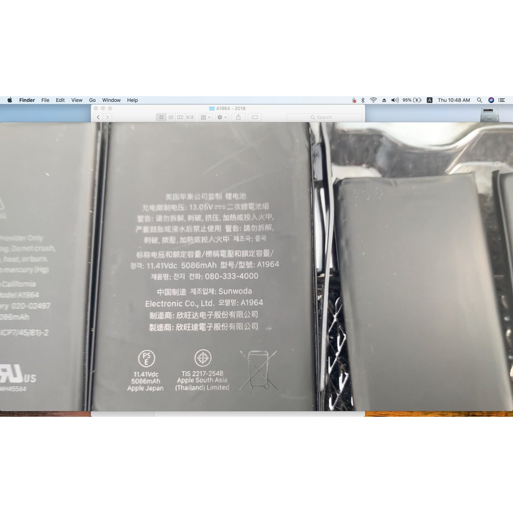 Pin hãng Táo Macbook Pro Touchbar 13 inch A1989 Sale tháng 3