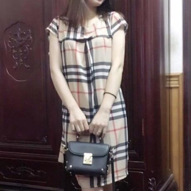 Váy bầu lụa kẻ pb