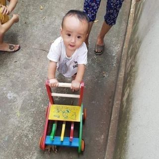 Xe gà tập đi