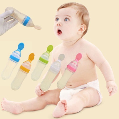 Bình đựng thức ăn kèm muỗng bằng silicone an toàn cho bé