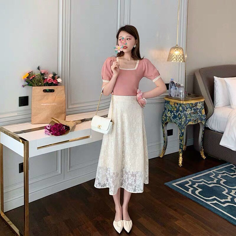 áo thun gân phối viền cổ vuông ngắn tay
