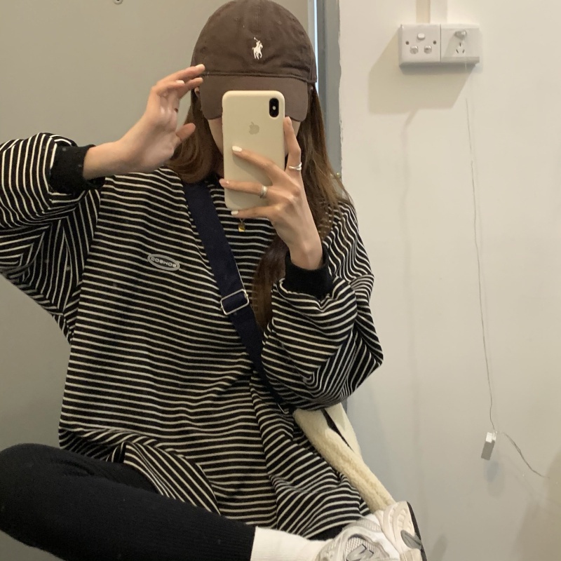 Áo thun tay dài họa tiết kẻ sọc ngang phong cách Hàn Quốc cổ điển cá tính | BigBuy360 - bigbuy360.vn