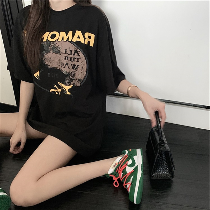 Áo thun SUXI ngắn tay form rộng in họa tiết cá tính dành cho nữ