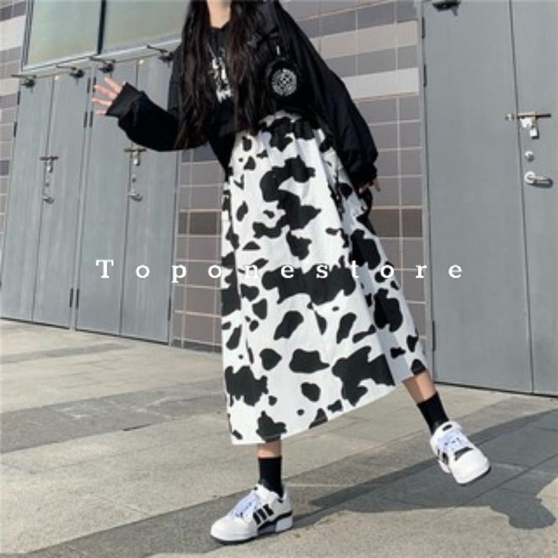 Chân váy nữ dáng dài lưng cao túi hộp hai bên loang bò sữa màu trắng TopOnestore
