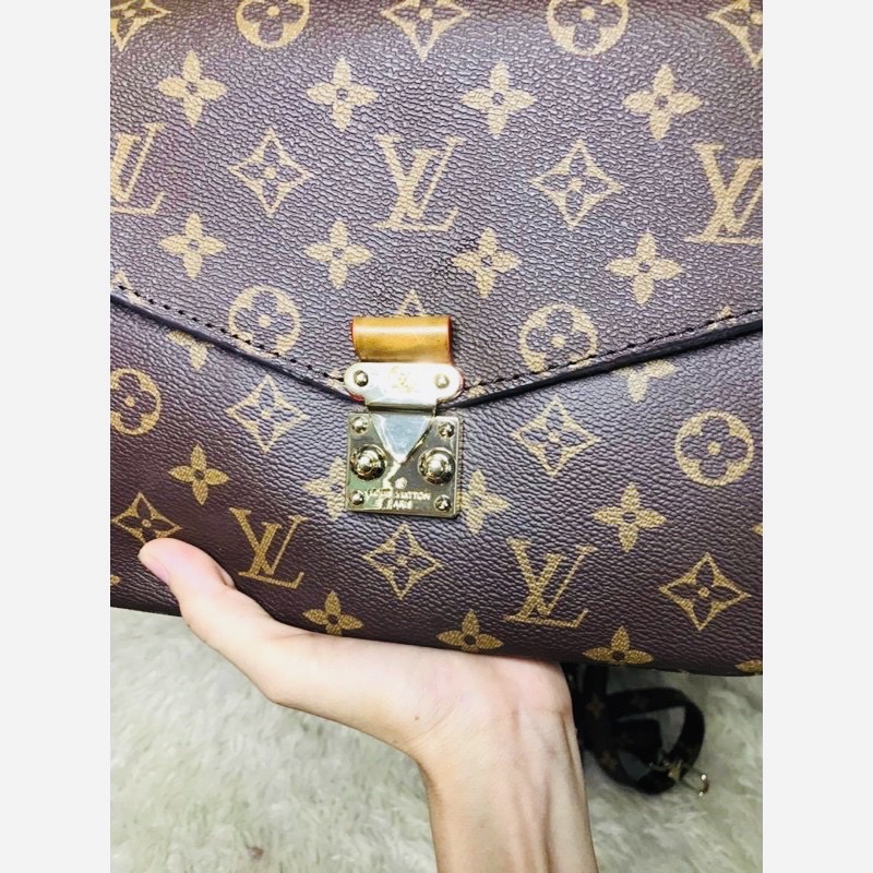 Túi xách lệ vi, siêu phẩm da thật đã ngả màu độ mới 96%