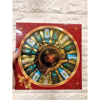 Kẹo sô cô la rượu hộp tròn Nga Chúc Mừng Năm Mới