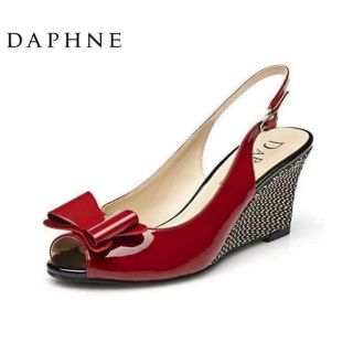 GIÀY DAPHNE ĐỎ