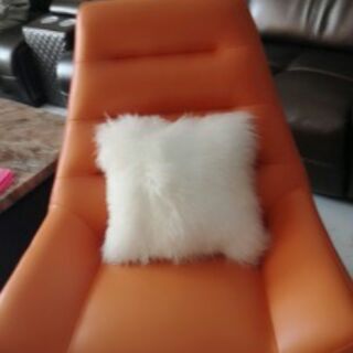 Gối lông cừu sofa