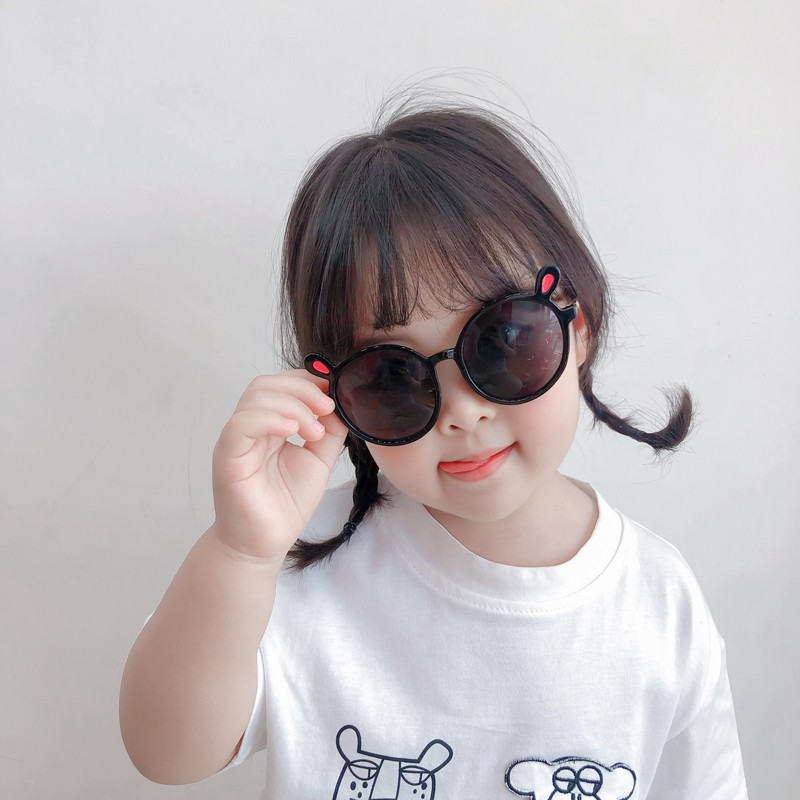 Kính mát phối tai thỏ đáng yêu cho bé