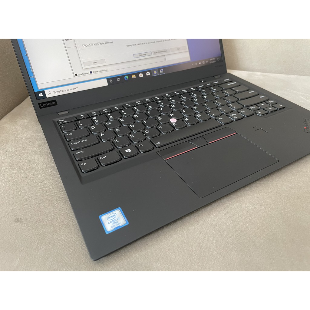 Máy tính Laptop Lenovo Thinkpad X1 Carbon Gen 6/ Core i7-8650U/ Ram 16GB/ SSD 256GB