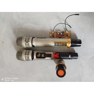 Micro  không  dây  UHF cao cấp