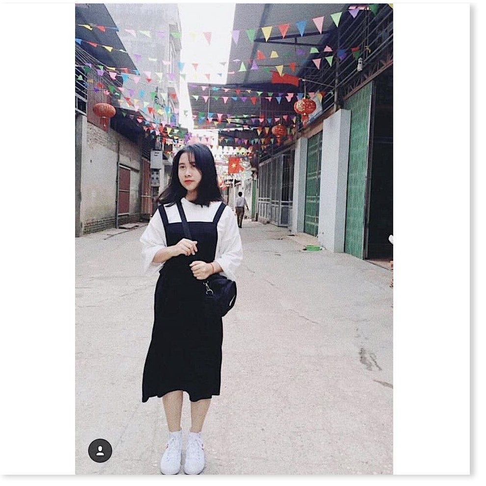 Set Váy Yếm Đen Kèm Áo Phông Trắng Tay Lỡ 🦋 Bộ Váy Yếm Áo Thun Dáng Rộn | BigBuy360 - bigbuy360.vn