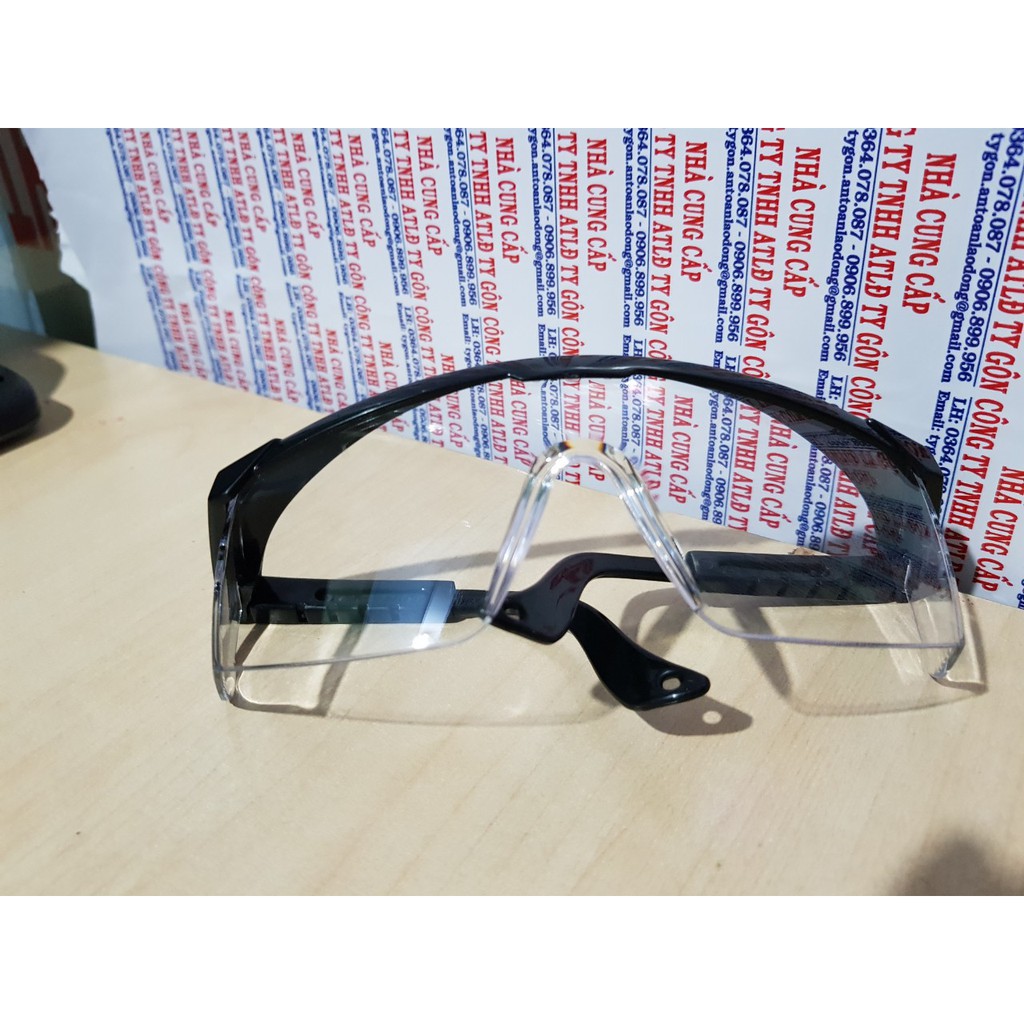 KÍNH TRẮNG GỌNG ĐEN TAIWAN